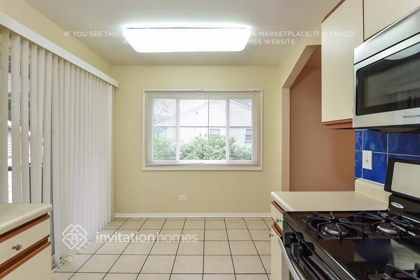 Building Photo - 104 N Elm Ln