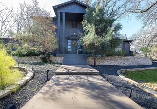 Building Photo - 6106 Cherrylawn Cir