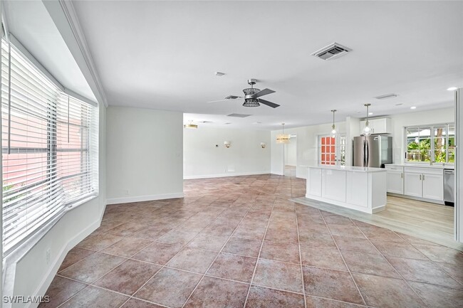 Building Photo - 135 7th Ave N