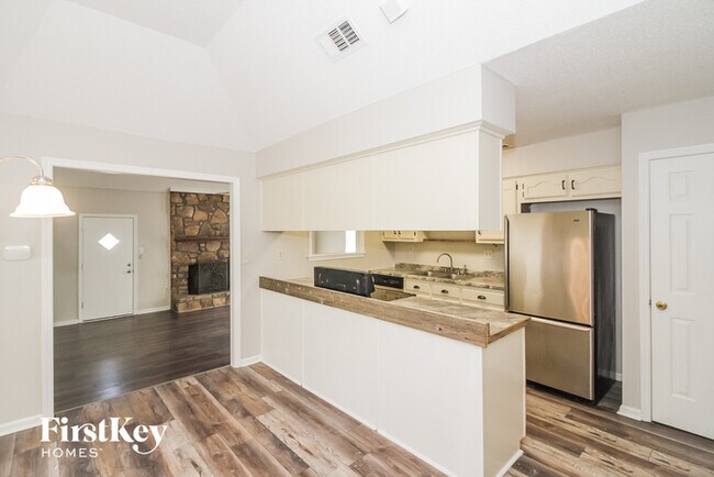 Building Photo - 7134 Markim Dr