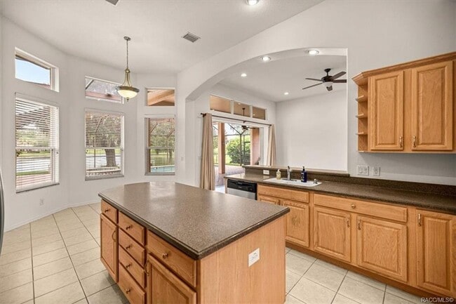 Building Photo - 1125 W Beagle Run Loop