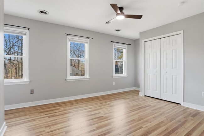 Building Photo - LOVELY 4 BEDROOM HOME IN MONACAN HILLS