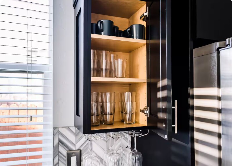 Building Photo - 858 S Edison St