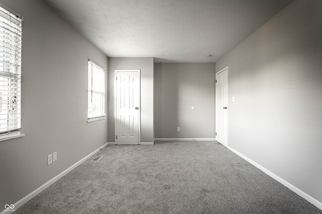Building Photo - 4839 Oakwood Trail