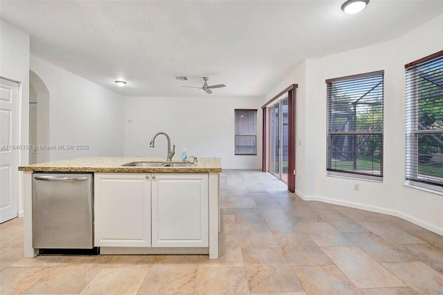 Building Photo - 15421 SW 18th St