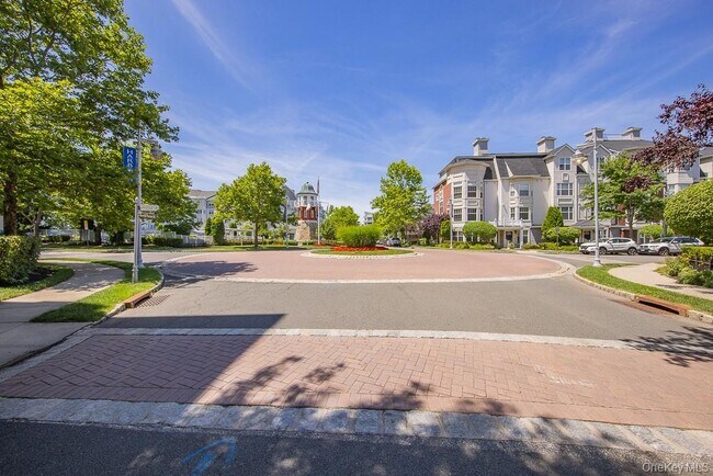 Building Photo - 1321 Round Pointe Dr