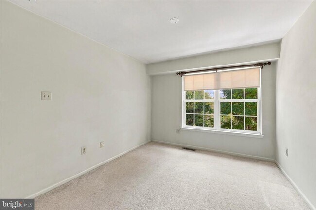 Building Photo - 722 Gilbert Pl