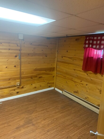 Building Photo - 720 12th St N