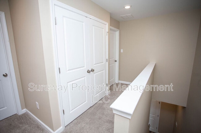 Building Photo - 239 Macoun Way