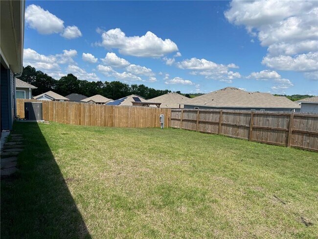 Building Photo - 2960 W McLaren Dr