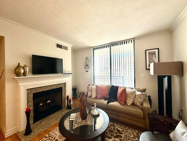 Building Photo - Fully Furnished Luxurious 2 Bedroom Condo ...