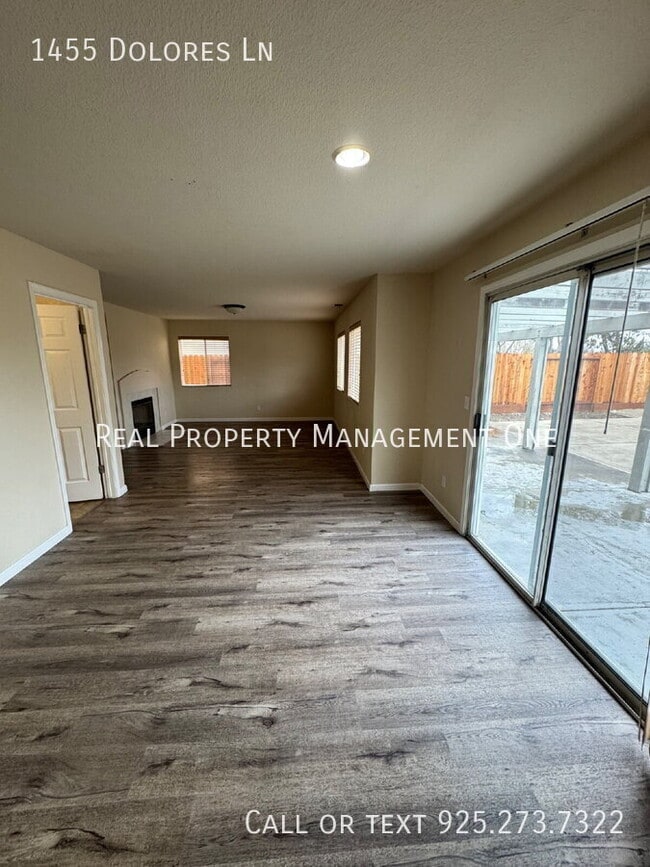 Building Photo - 1455 Dolores Ln