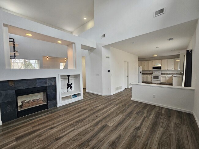 Building Photo - 10043 MacKay Dr