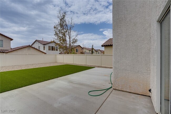 Building Photo - 4409 Santa Clarita Ave