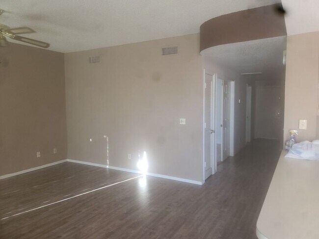 Building Photo - 16014 N 48th Pl