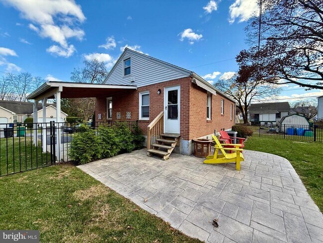 Building Photo - 503 West Lawn Ave