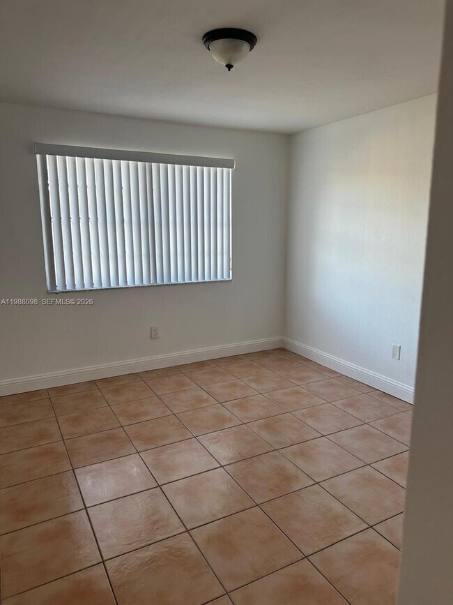 Building Photo - 4500 NW 79th Ave