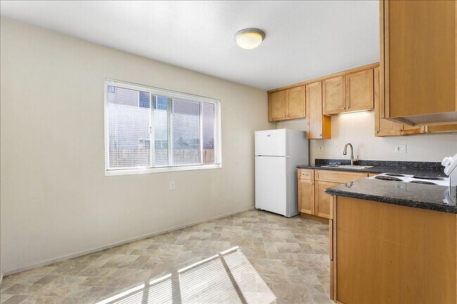 Building Photo - 267 Flint Ct