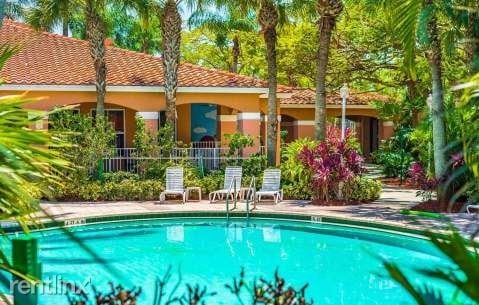 Primary Photo - 13940 Pines Blvd