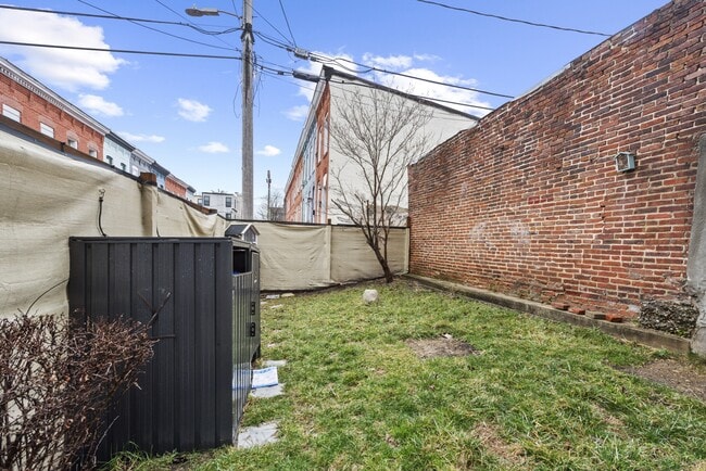 Building Photo - 309 E Lafayette Ave