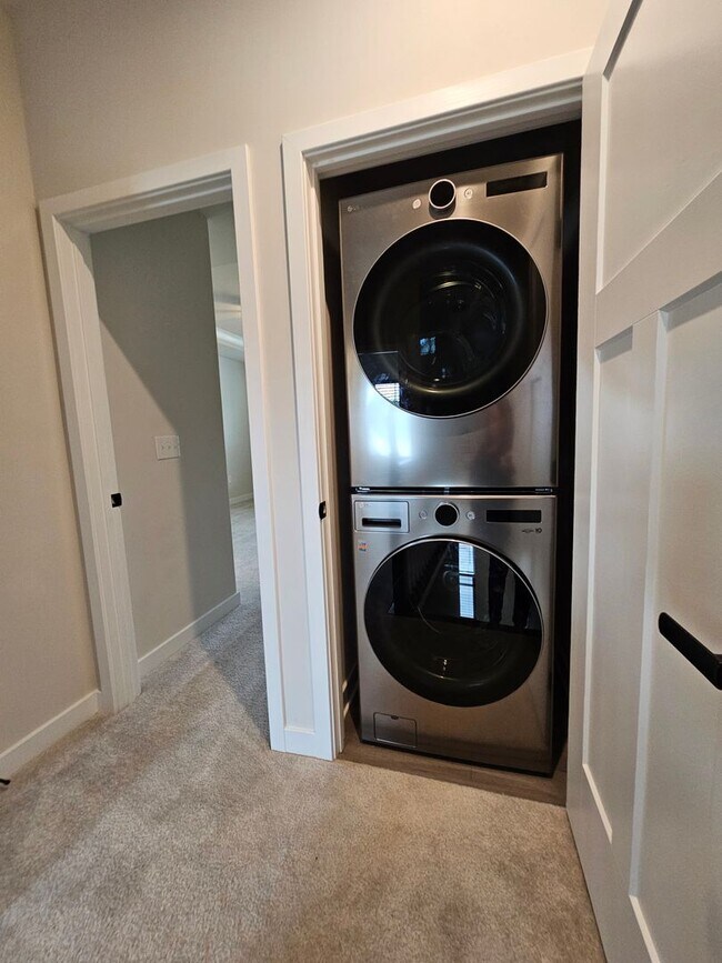 Building Photo - 3 bedroom 3.5 Bath - Long Term Rental in Myrtle Beach, SC