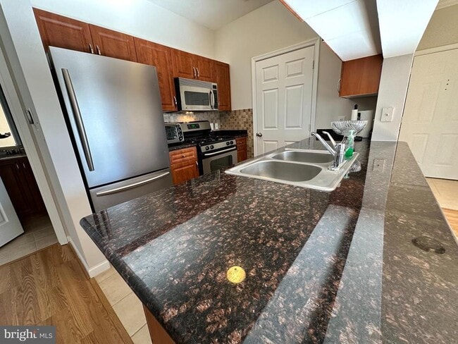 Building Photo - 12901 Centre Park Cir