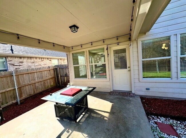 Building Photo - 224 Mulberry Dr