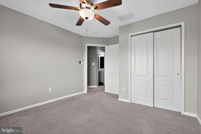 Building Photo - 96 Eagleview Terrace