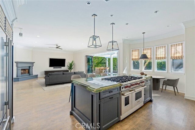 Building Photo - 1018 11th St