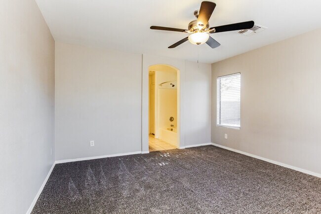 Building Photo - 13381 W Ocotillo Ln
