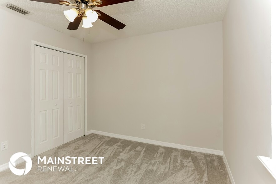 Building Photo - 8891 Ivymill Pl N