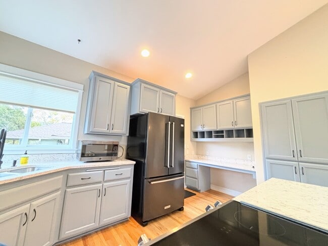 Building Photo - 2537 Eagle Creek Ln