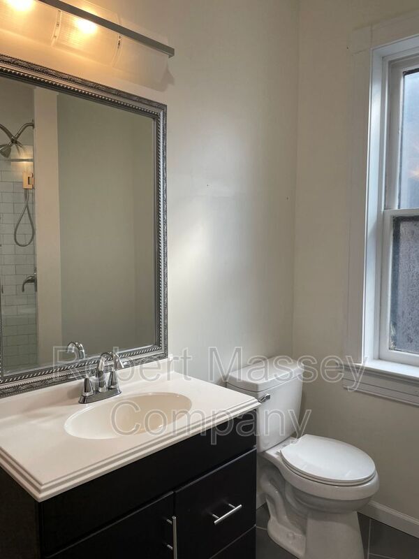 Building Photo - 2004 Cherokee Pkwy