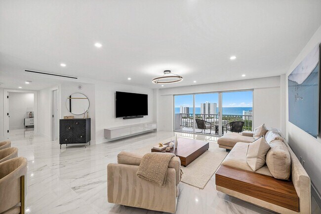 Building Photo - 875 E Camino Real