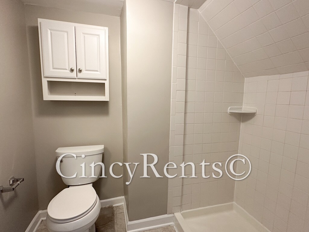 Building Photo - 2217 Feldman Ave