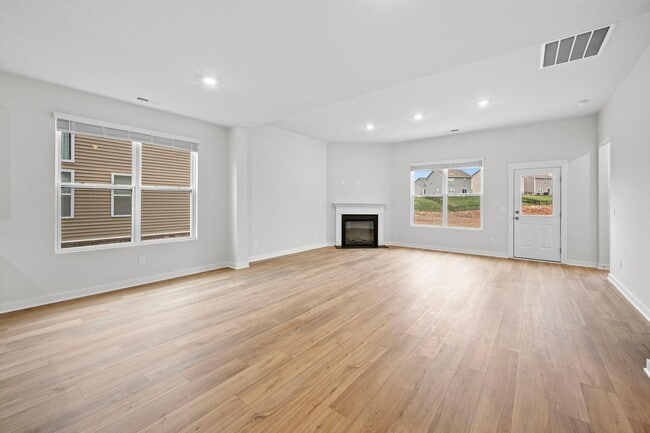 Building Photo - New Constructing! Ross Farms Neighborhood