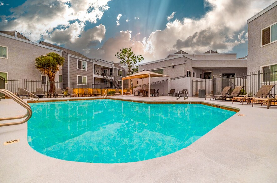 Villa Serena Apartments 12700 Indian School Rd NE Albuquerque NM 87112 Apartment Finder