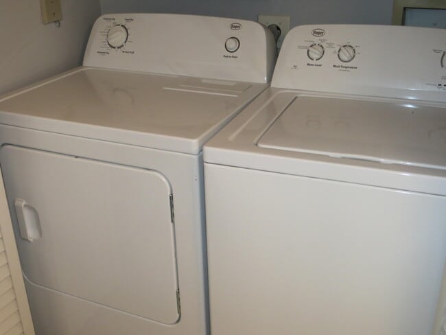 Building Photo - 123 Yacht Club Way