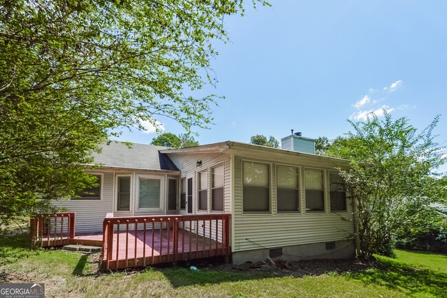 Building Photo - 2451 Sherrie Ln SW