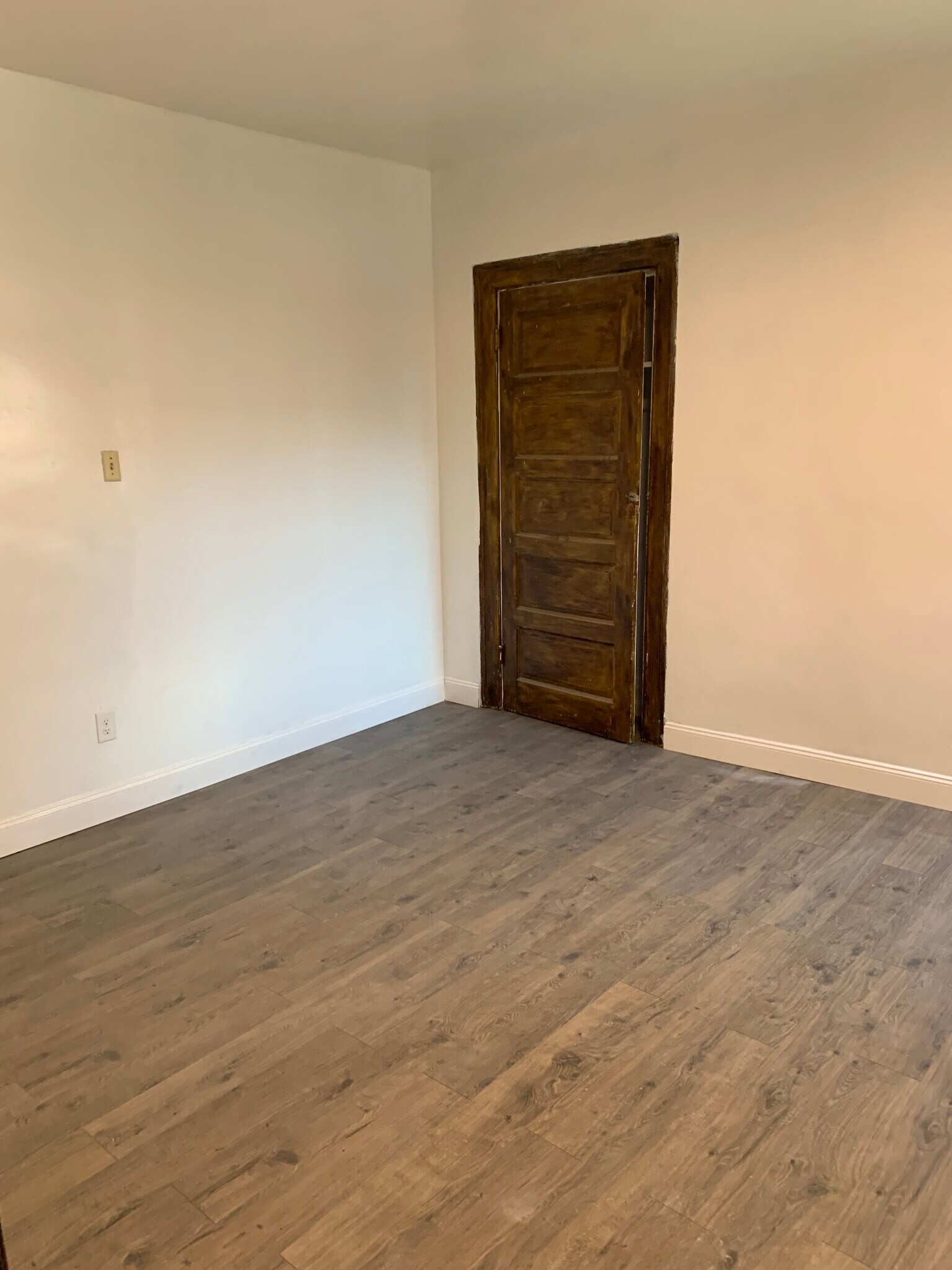 Building Photo - 311 Meyran Ave