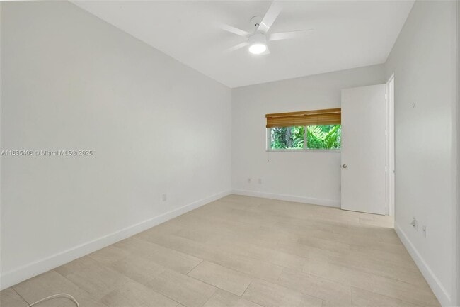Building Photo - 5765 SW 84th St