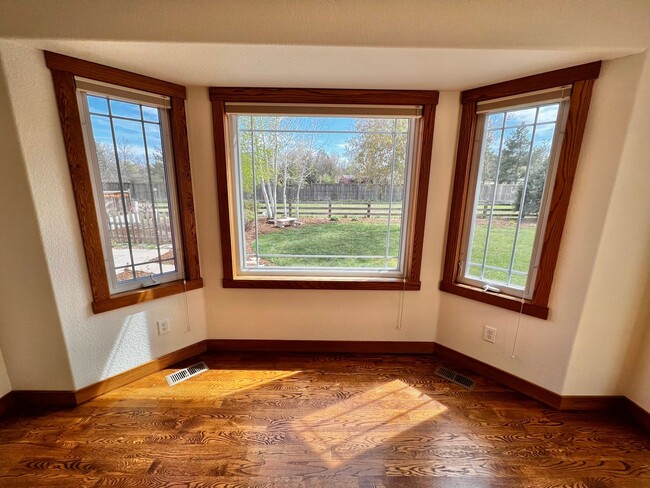 Building Photo - 3 bed, 3 bath Home in Poudre Overlook Neig...