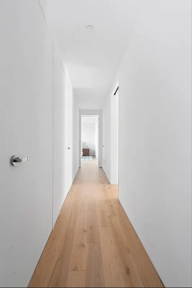 Building Photo - 51 S 1st St