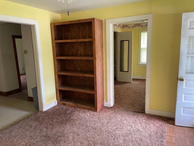 Building Photo - 795 - 2 bed 1 bath - Single Family Home