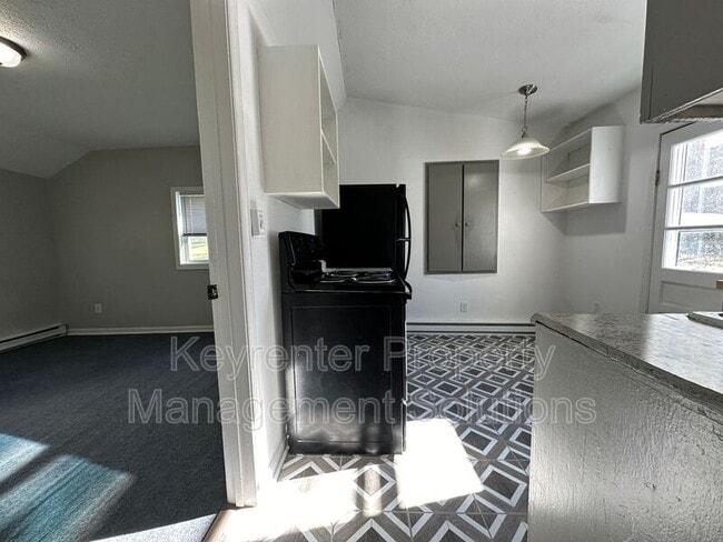 Building Photo - 621 C St