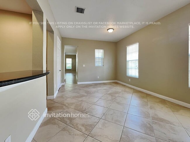 Building Photo - 720 NW 83rd Pl