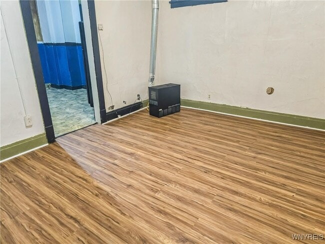 Building Photo - 1466 Broadway St