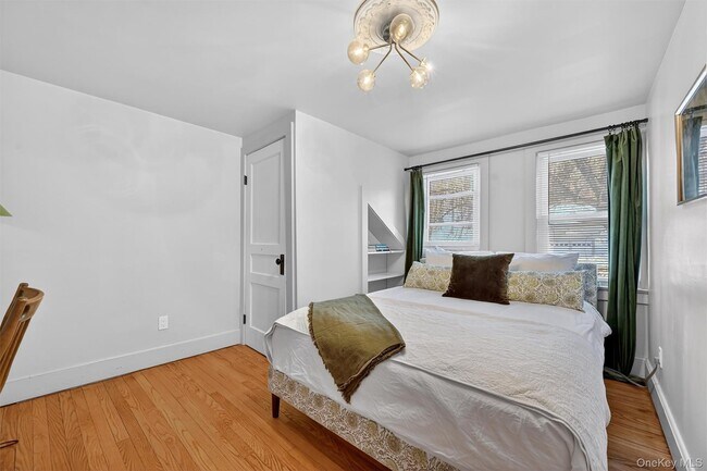 Building Photo - 322 NY-94