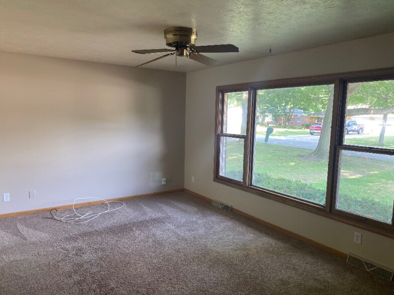 Building Photo - 4410 Timberdale Dr