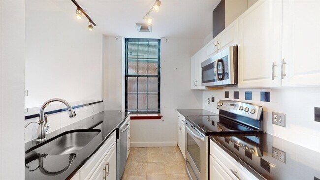 Building Photo - 14 John Eliot Sq
